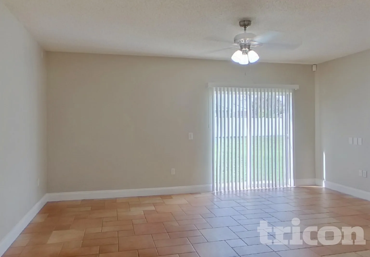 1141 Doncaster Court Kissimmee FL — Photo 4
