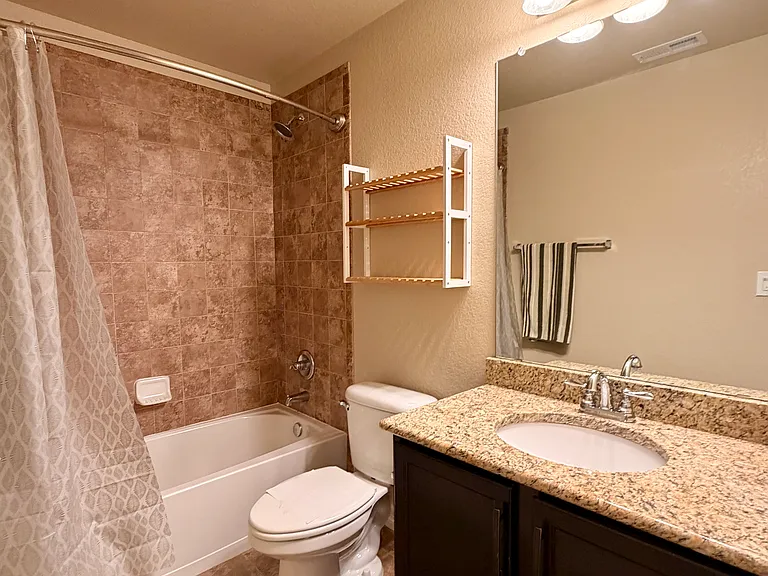 2760 Bridle Dr — Photo 36