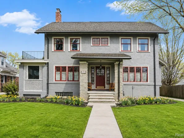 1235 Yorkshire Rd, Birmingham, MI 48009