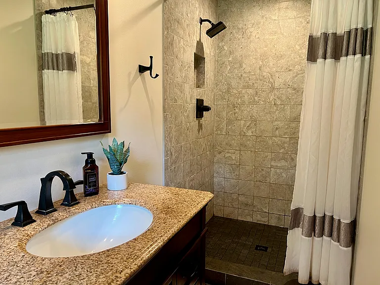 917 Shadow Dr — Photo 18