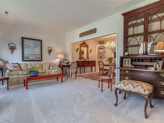 5th image of 31 Fountain Manor Dr Unit D
