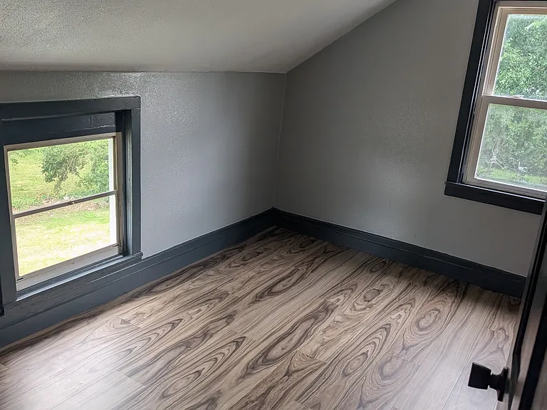 1522 Clifton Ave #2 — Photo 9
