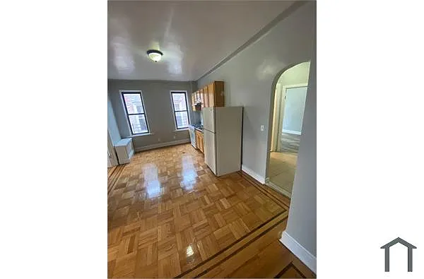 Building Photo - 1047 Manor Ave #2R