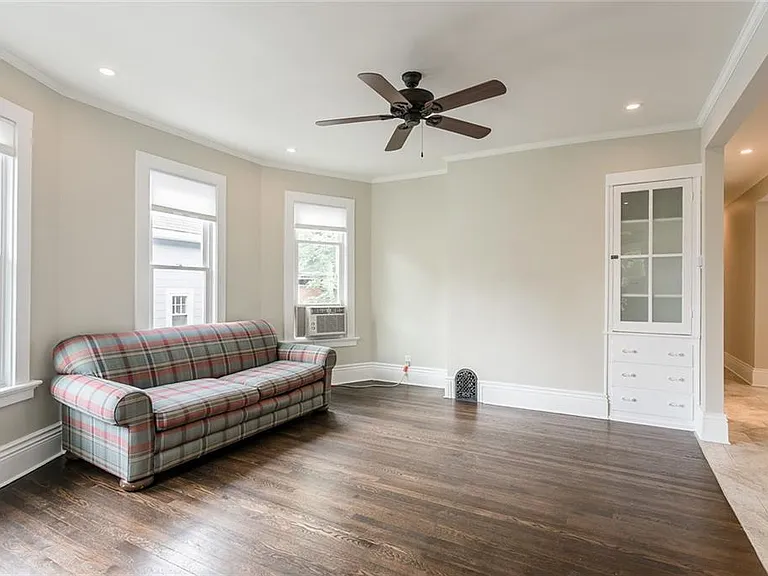 513 Oxford St #2 — Photo 10