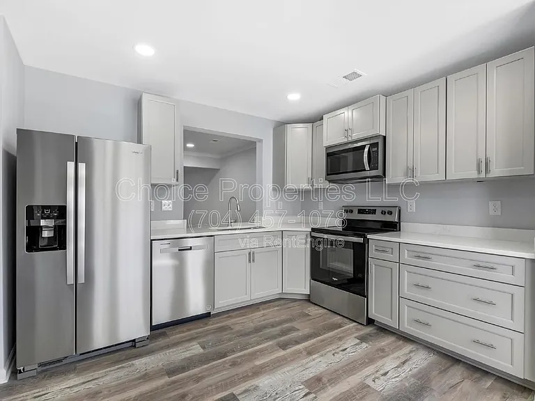 9516 Drains Bay Ct — Photo 5