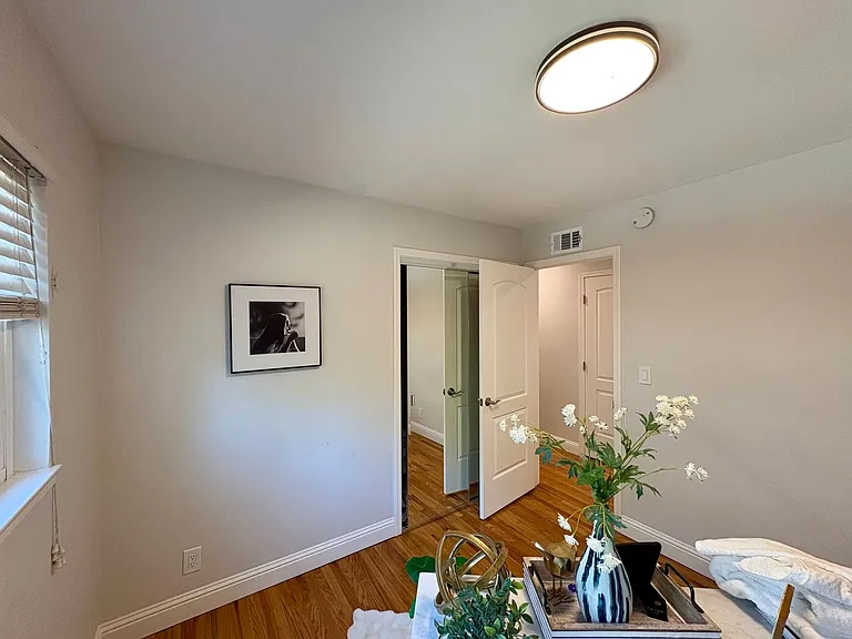 1190 Arlington Ln — Photo 15