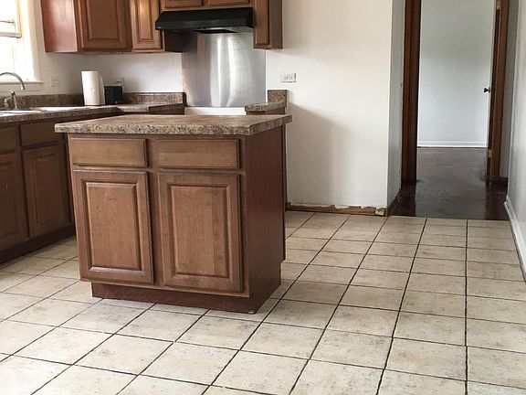 4th image of 542 W Winneconna Pkwy Unit 2