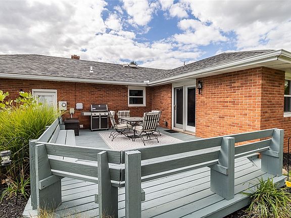 2nd image of 105 Catalpa Dr