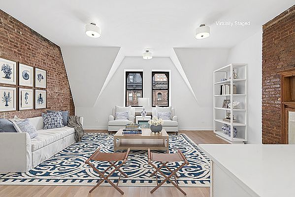 1st image of 52 W 75th St