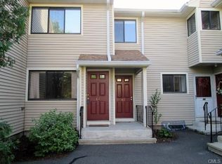 64 Lance Cir, Bridgeport, CT 06606