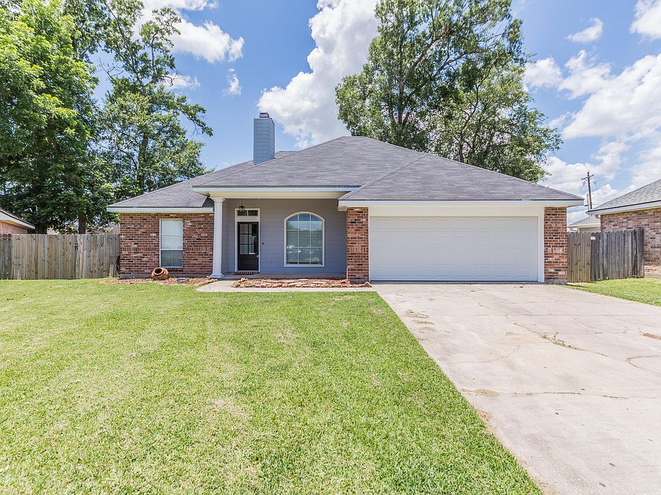 1st image of 102 Crest Cir