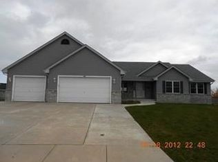 603 E Conner Ct, Oak Creek, WI 53154