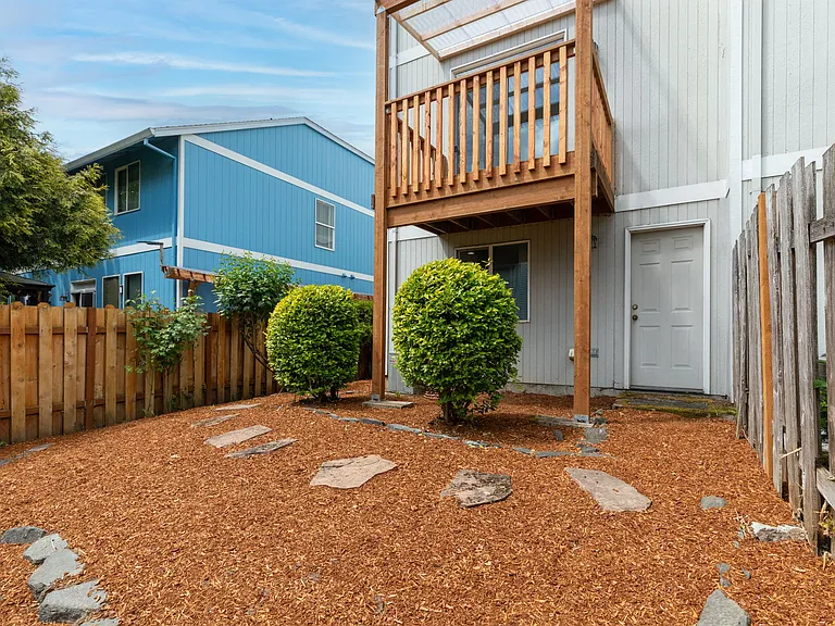3938 SW 182nd Pl — Photo 41