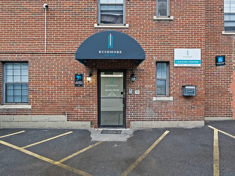 Leasing Office