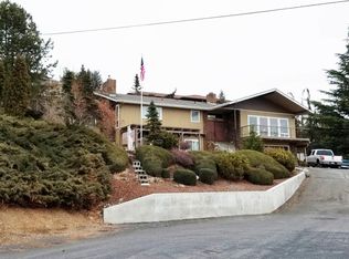 305 Viewmont Dr, Yakima, WA 98908