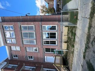 212 South St FLOOR 3, Newburgh, NY 12550