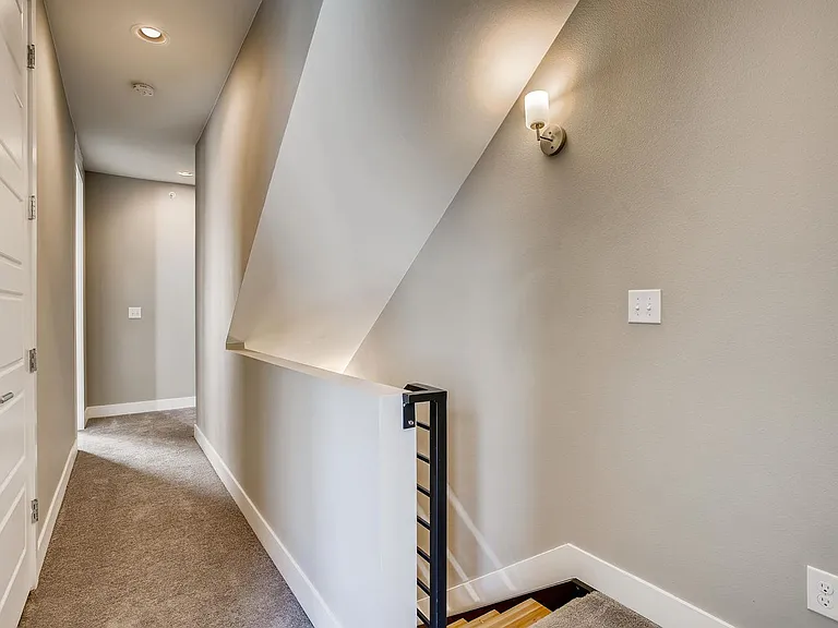 Fairfax Row — Photo 12