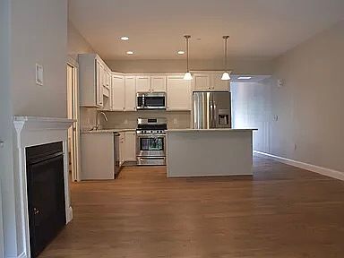 3rd image of 2 Cleveland Ave #2