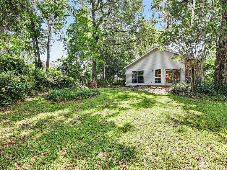 2576 Yarmouth Ln — Photo 34