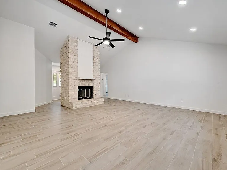 1714 Kimmerling Ln — Photo 4