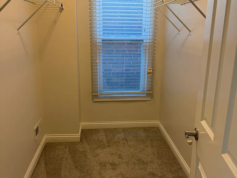 Walk in closet