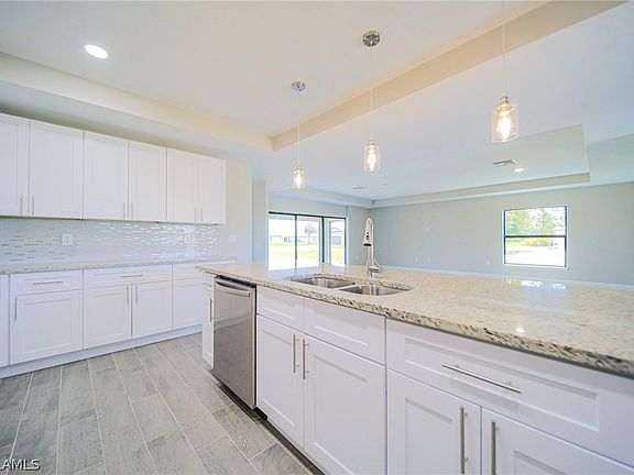 5th image of 593 Morningmist Ln