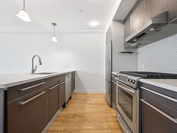 3rd image of 10-55 47th Ave #3H