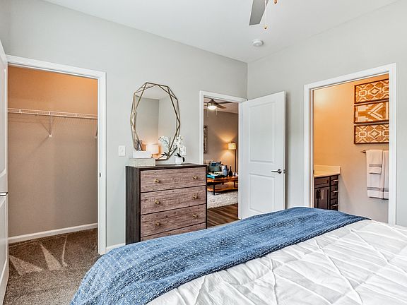 5th image of 10410 Cooks Way Dr #4516-306