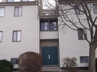 1907 Melrose Dr APT B, Champaign, IL 61820