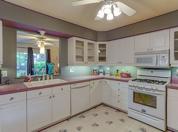4th image of 1502 Laurel Oaks Dr
