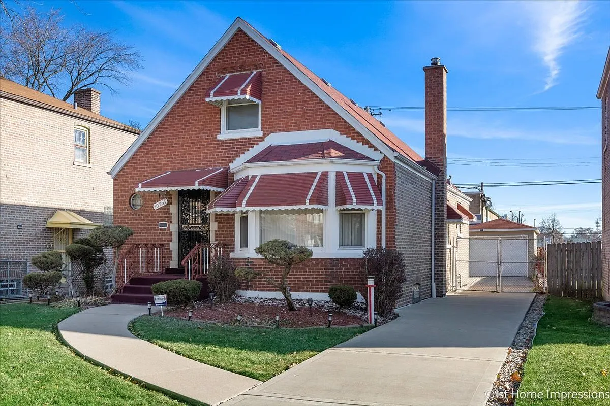 10739 S Green St photo 1