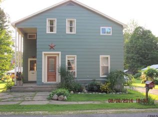 15 Thompson St, Broadalbin, NY 12025