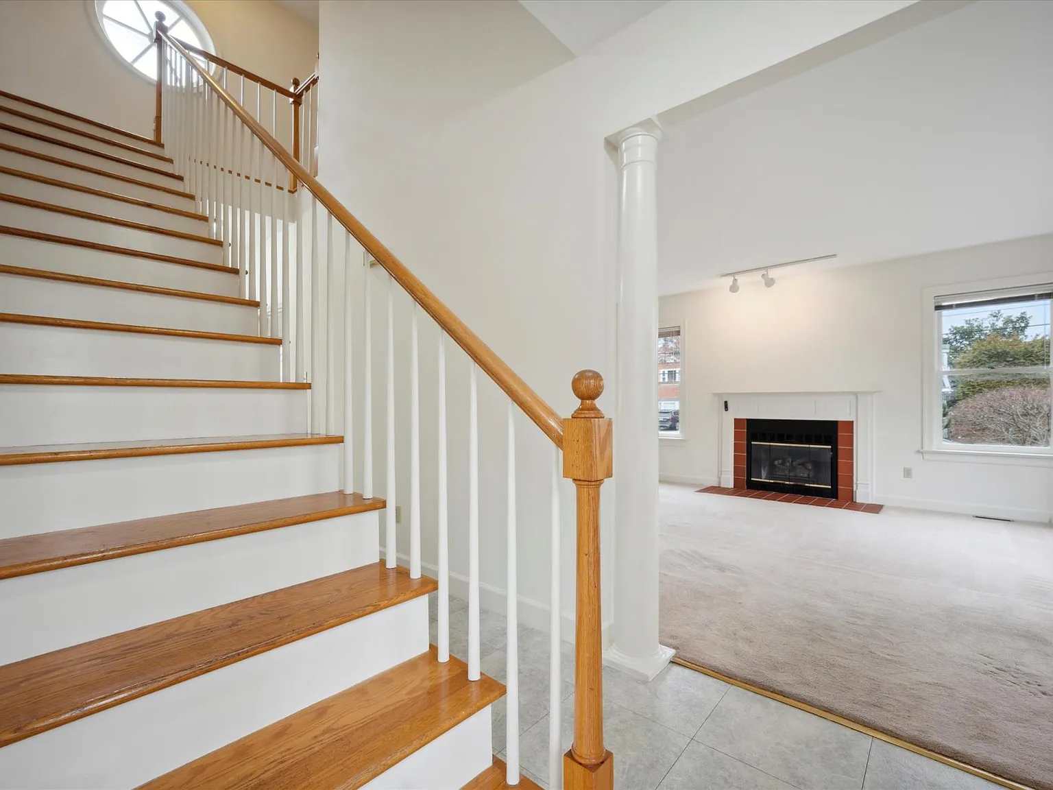 3 bed, 1700 sqft, $2,950 — Photo 2
