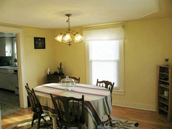5th image of 3110 Swede Ave