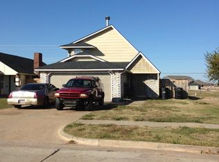 1611 SW 20th St, Moore, OK 73170