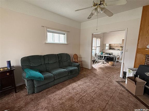 2nd image of 439 Assiniboia STREET