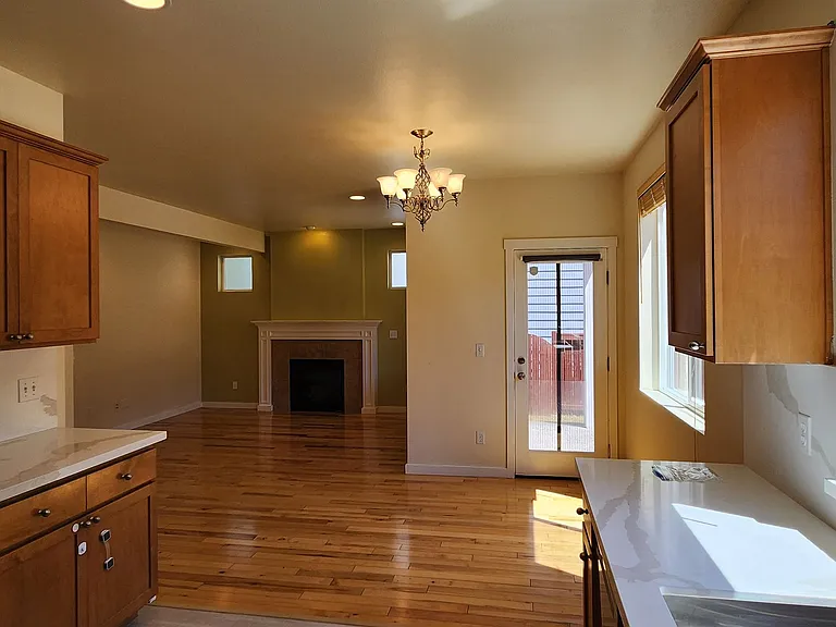 2567 NE Kensington Ct — Photo 15
