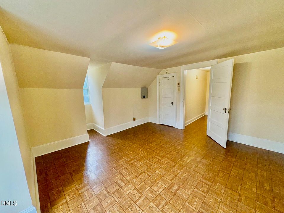 28th image of this home