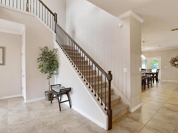 4th image of 402 Forest Meadow Ln