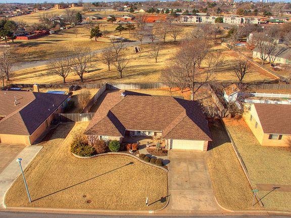 4th image of 1400 Timber Creek Dr