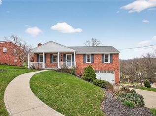 918 Willow Glen Dr, Bethel Park, PA 15102