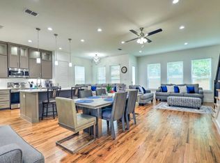 3129 Rutz St, Dallas, TX 75212
