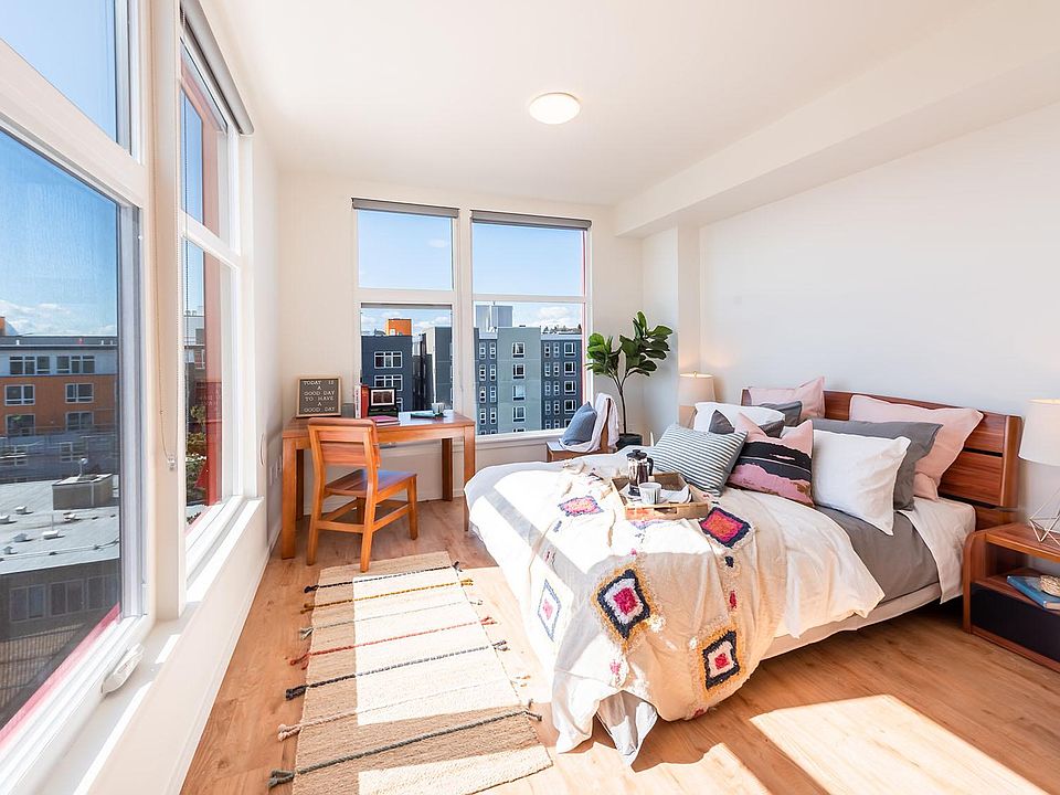 1st image of 4230 11th Ave NE #204