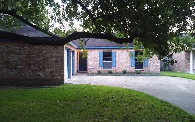 1st image of 2906 Quail Valley East Dr