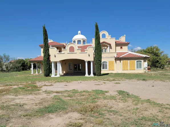 105 Thoroughbred Ct, Santa Teresa, NM 88008