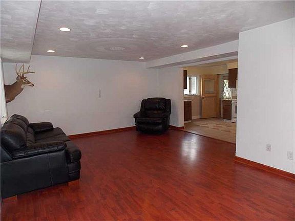 Livving room left