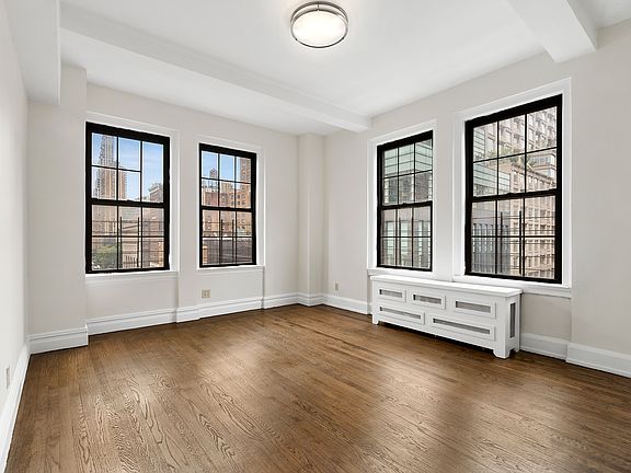 4th image of 175 W 76th St APT 8D