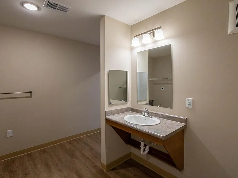 Columbus Renaissance Housing I — Photo 11