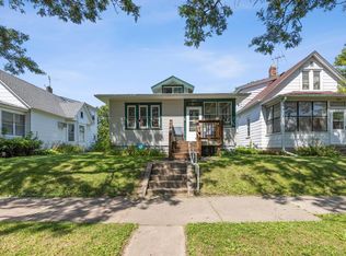 1047 Conway St, Saint Paul, MN 55106