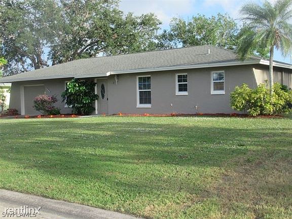 2nd image of 1390R White Cedar Ln